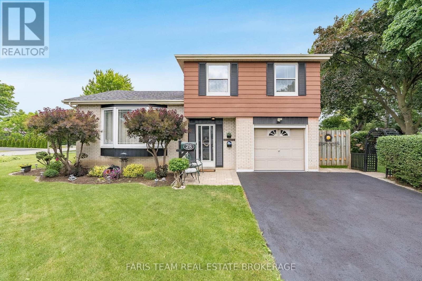 28 Bromley Crescent