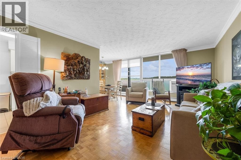 Single Family at 1007- 35 TOWERING HEIGHTS Boulevard, St. Catharines, Ontario - Photo 4 - RE/MAX Garden City Realty