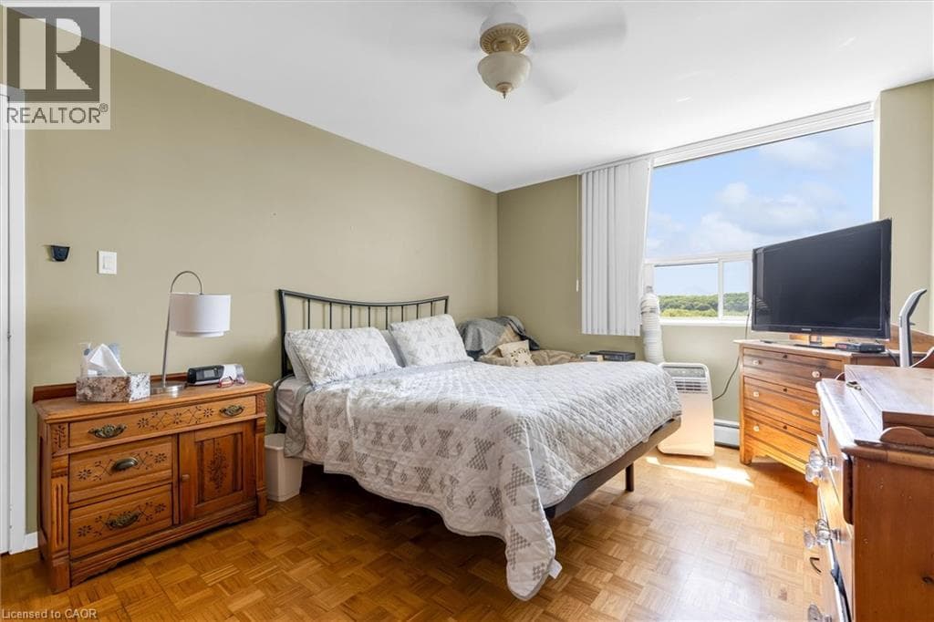 Single Family at 1007- 35 TOWERING HEIGHTS Boulevard, St. Catharines, Ontario - Photo 8 - RE/MAX Garden City Realty