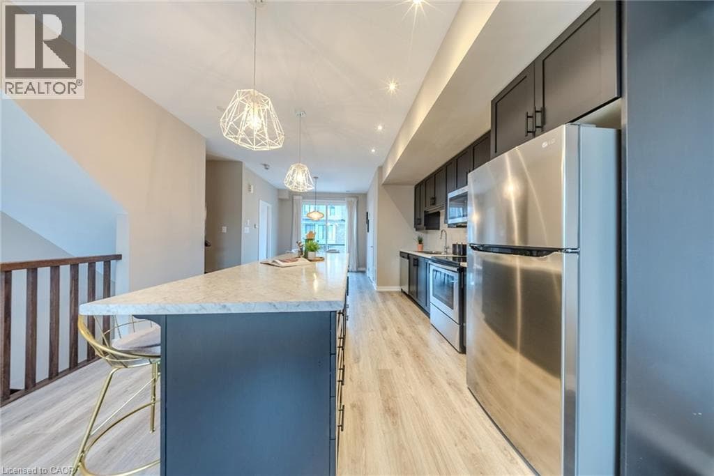 Single Family at 79 ESPLANADE Lane, Grimsby, Ontario - Photo 10 - RE/MAX Garden City Realty