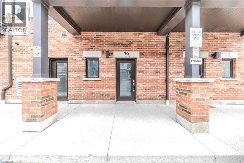 Single Family at 79 ESPLANADE Lane, Grimsby, Ontario - Photo 5 - RE/MAX Garden City Realty