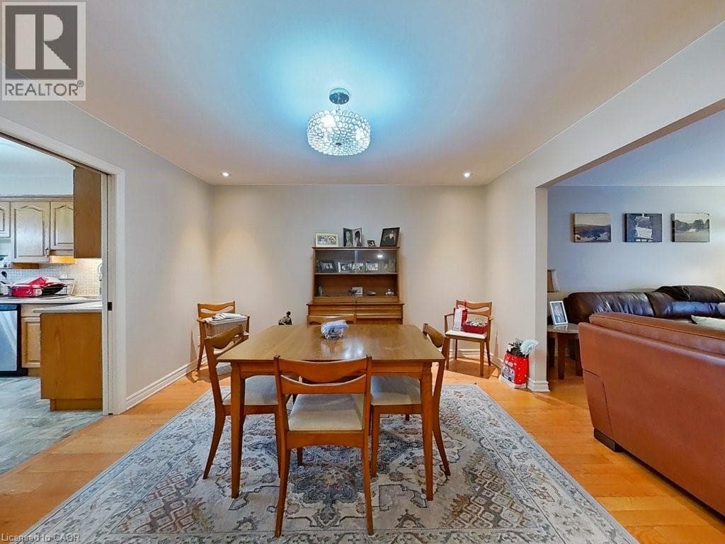 Single Family at 7- 259 SCOTT Street, St. Catharines, Ontario - Photo 10 - RE/MAX Garden City Realty