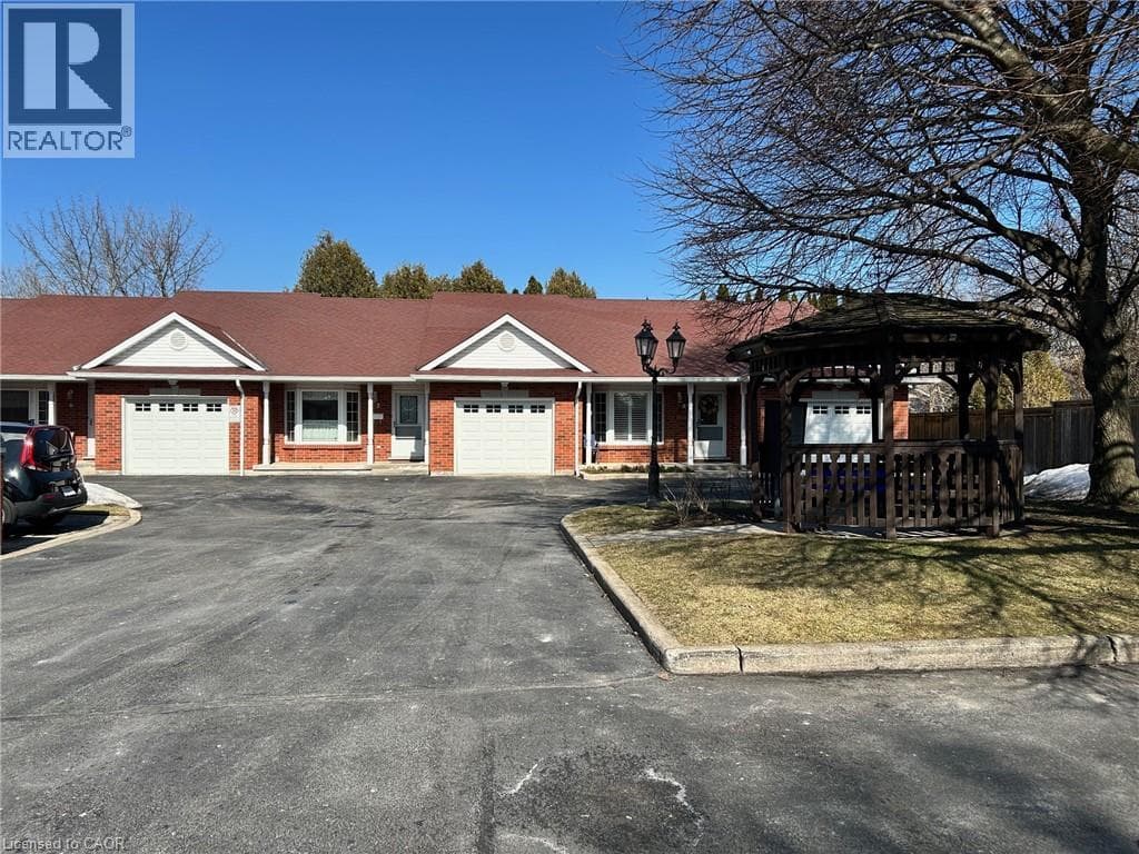 Single Family at 7- 259 SCOTT Street, St. Catharines, Ontario - Photo 2 - RE/MAX Garden City Realty