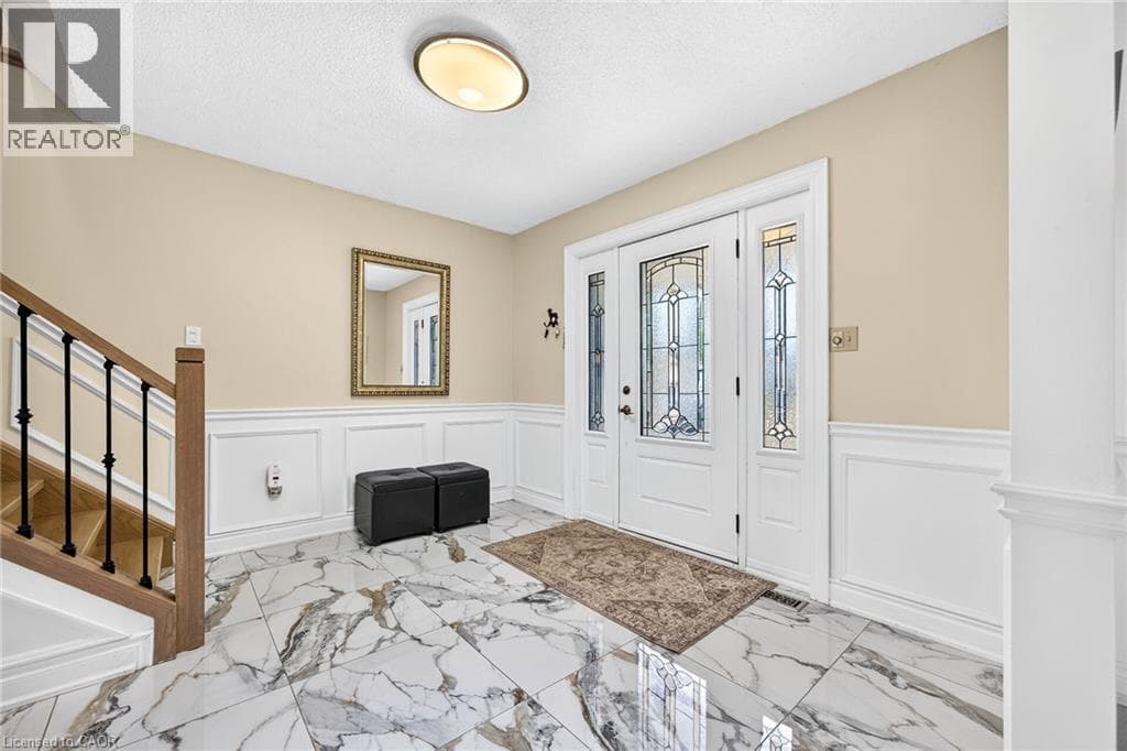 Single Family at 15 CHEVAL Drive, Grimsby, Ontario - Photo 6 - RE/MAX Garden City Realty