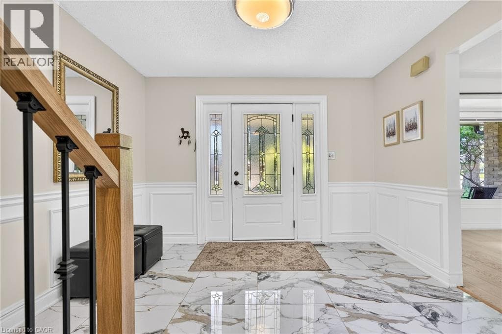 Single Family at 15 CHEVAL Drive, Grimsby, Ontario - Photo 7 - RE/MAX Garden City Realty