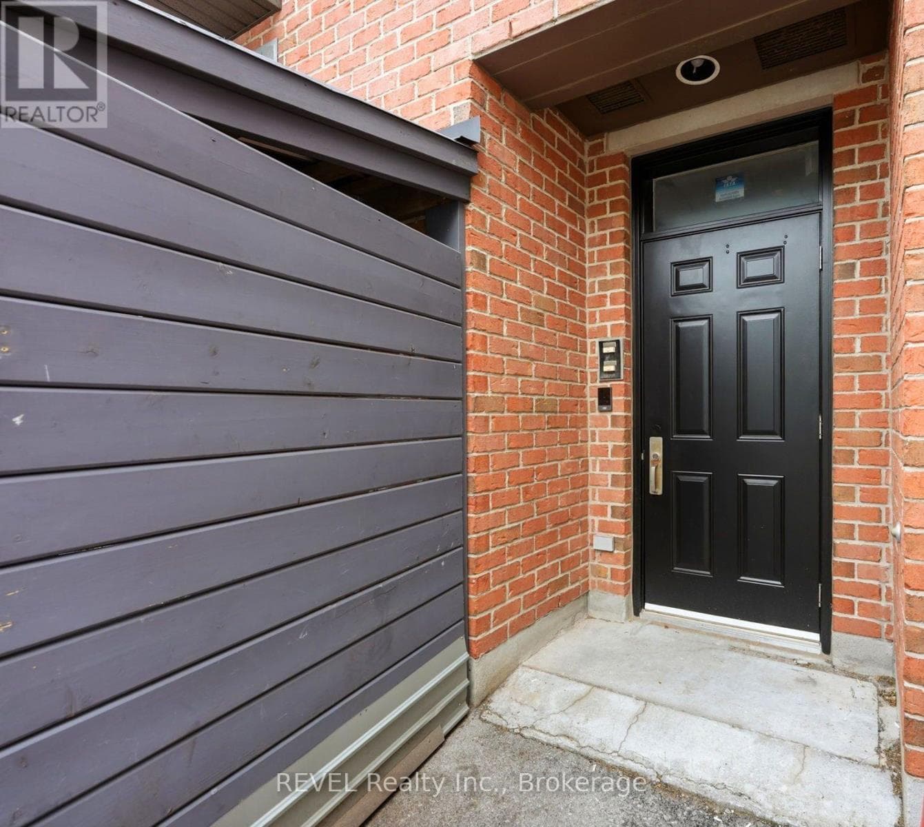 Single Family at 1- 10 Queen Street, Niagara-on-the-Lake (Town), Ontario - Photo 4 - RE/MAX Garden City Realty