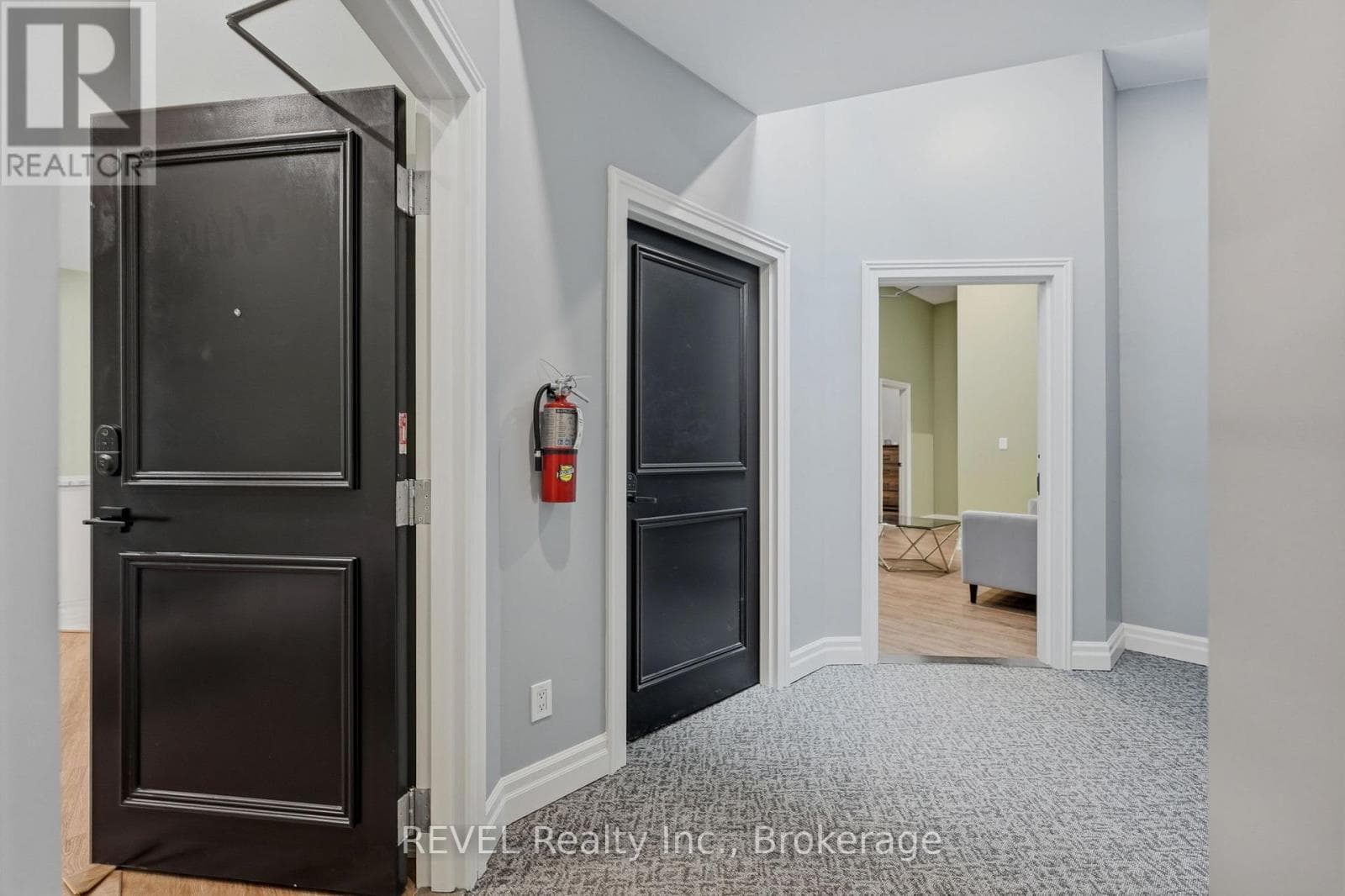 Single Family at 2- 10 Queen Street, Niagara-on-the-Lake (Town), Ontario - Photo 5 - RE/MAX Garden City Realty