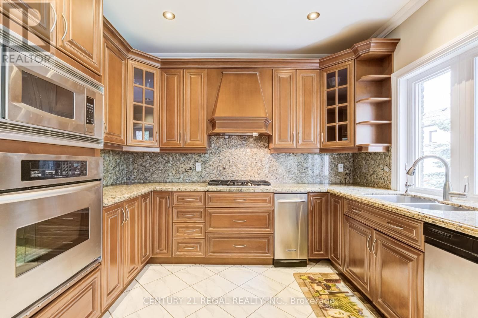 Single Family at 2A Twenty Eighth Street, Toronto (Long Branch), Ontario - Photo 5 - RE/MAX Garden City Realty