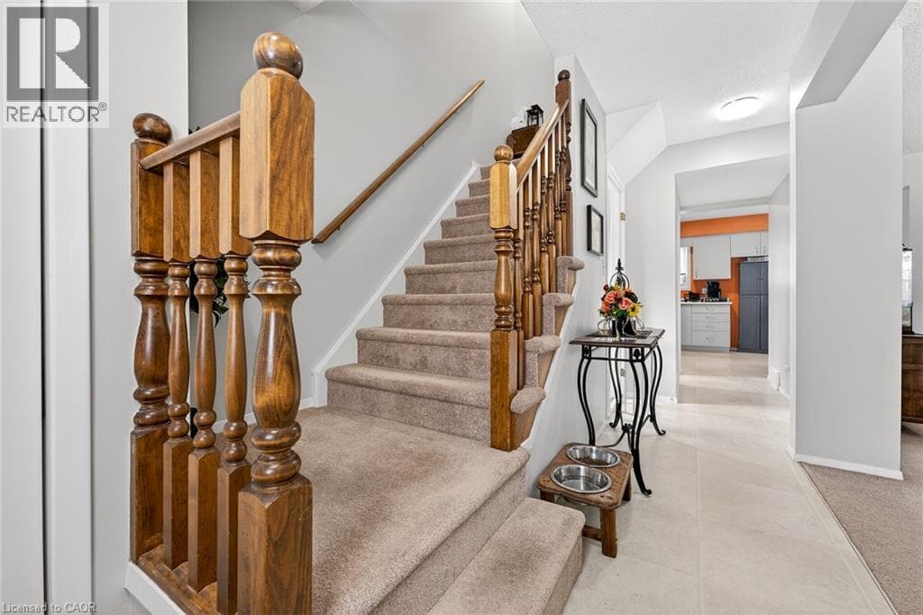 Single Family at 6479 MALIBU Drive, Niagara Falls, Ontario - Photo 3 - RE/MAX Garden City Realty
