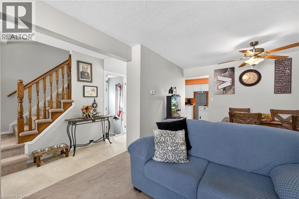 Single Family at 6479 MALIBU Drive, Niagara Falls, Ontario - Photo 4 - RE/MAX Garden City Realty