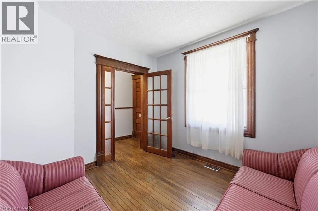 Single Family at 463 EAST MAIN Street, Welland, Ontario - Photo 9 - RE/MAX Garden City Realty