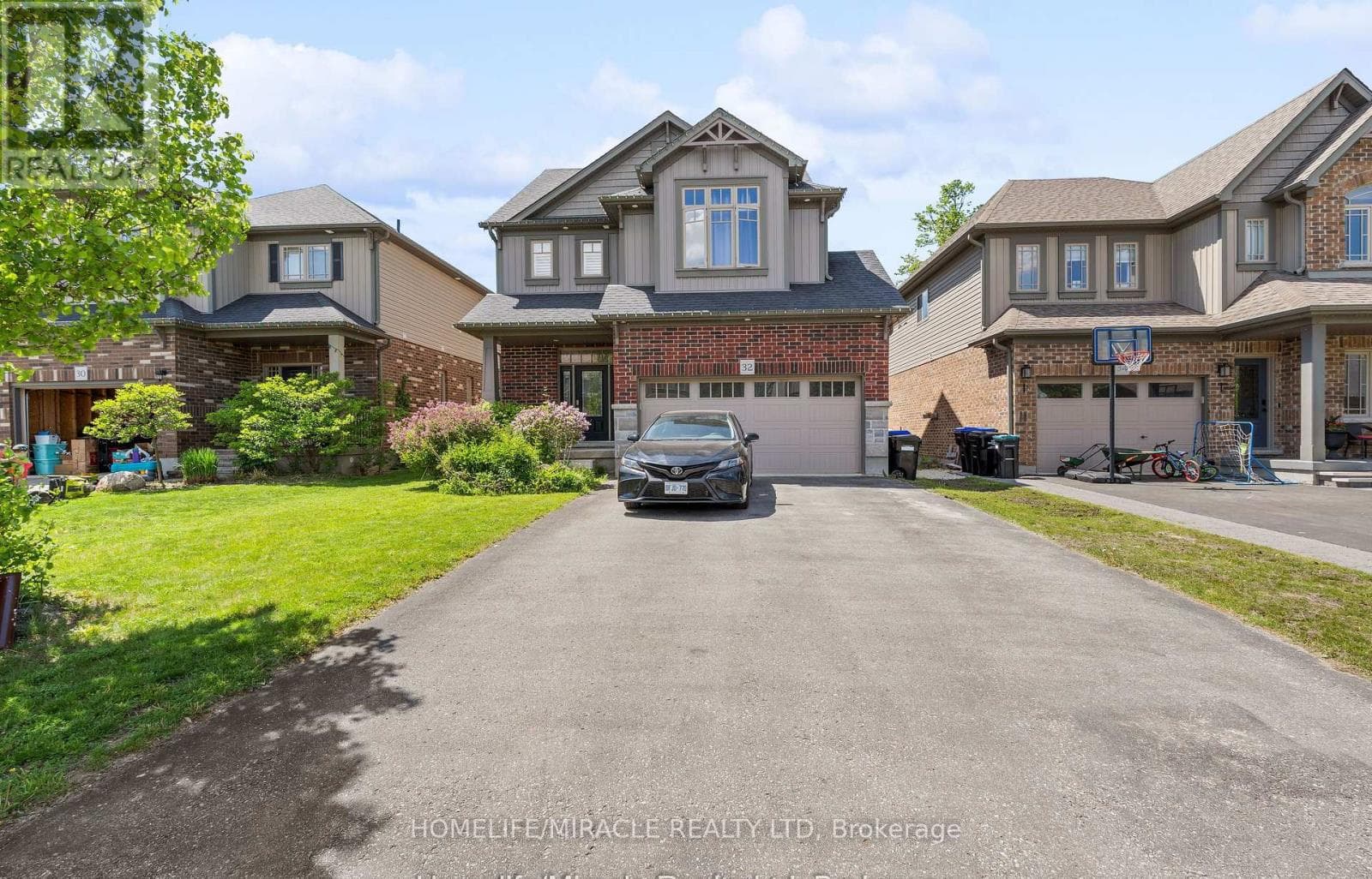 32 Carleton Trail