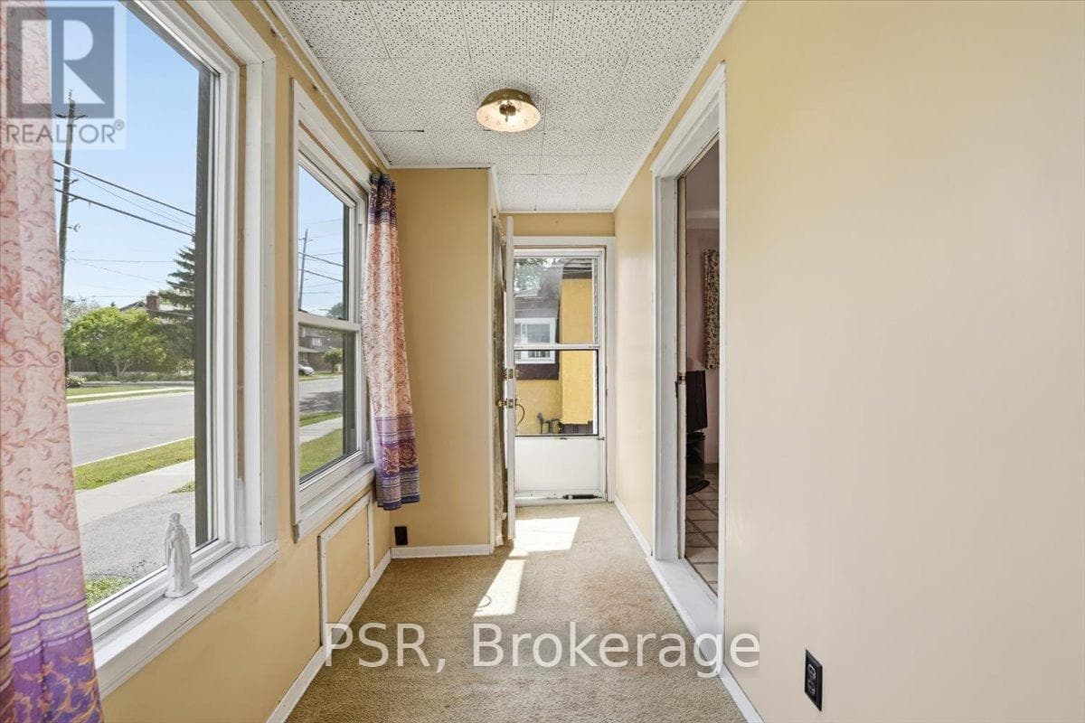 Single Family at 506 Broadway Street, Welland (Broadway), Ontario - Photo 6 - RE/MAX Garden City Realty