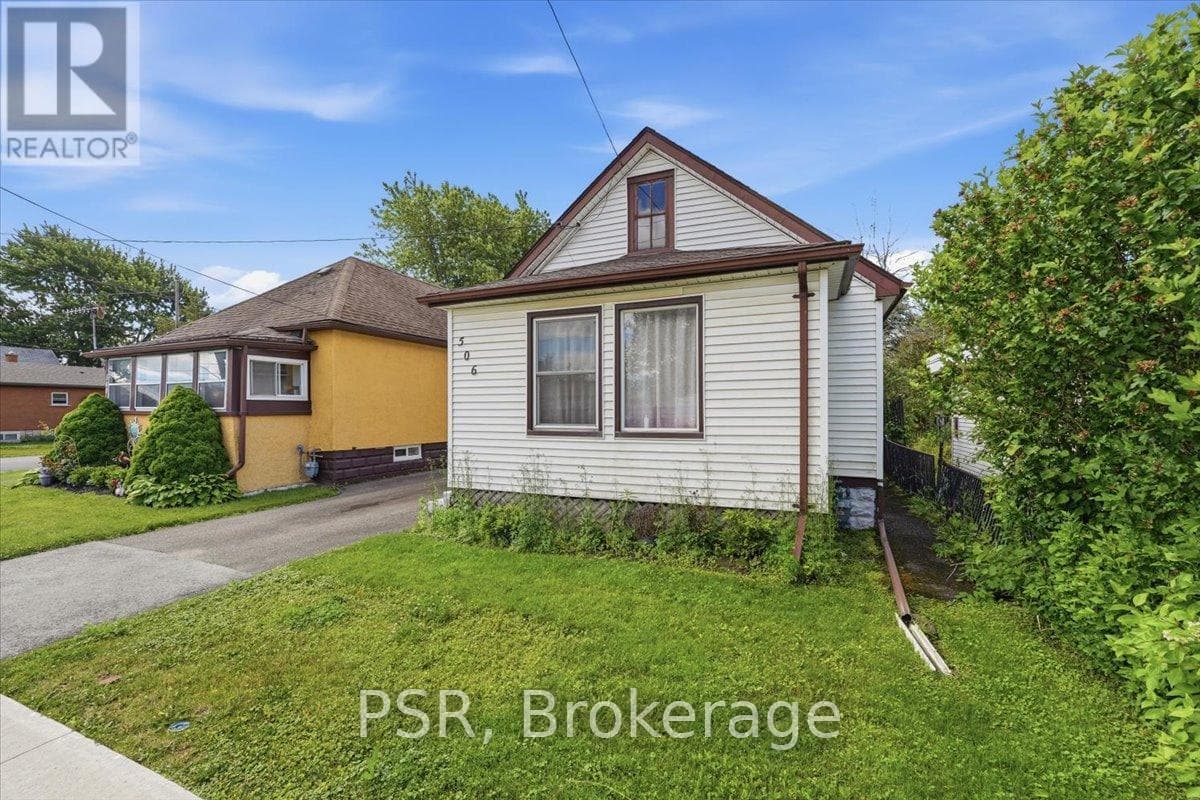 Single Family at 506 Broadway Street, Welland (Broadway), Ontario - Photo 3 - RE/MAX Garden City Realty