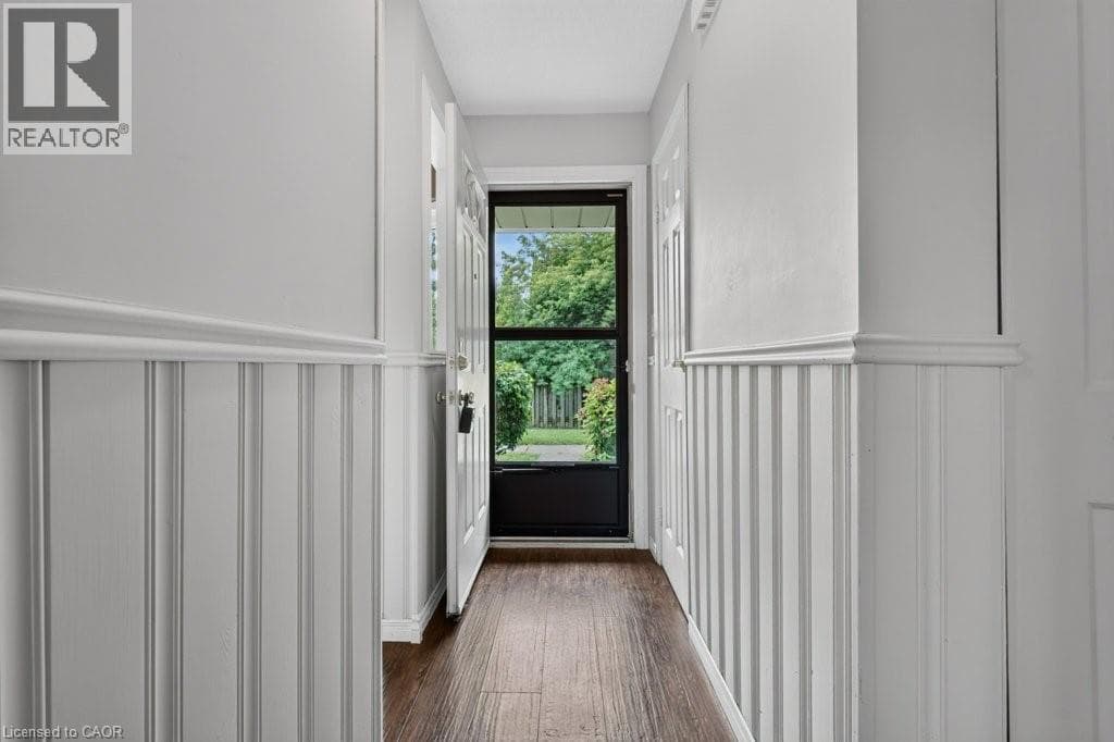 Single Family at 1- 75 VENTURA Drive, St. Catharines, Ontario - Photo 4 - RE/MAX Garden City Realty