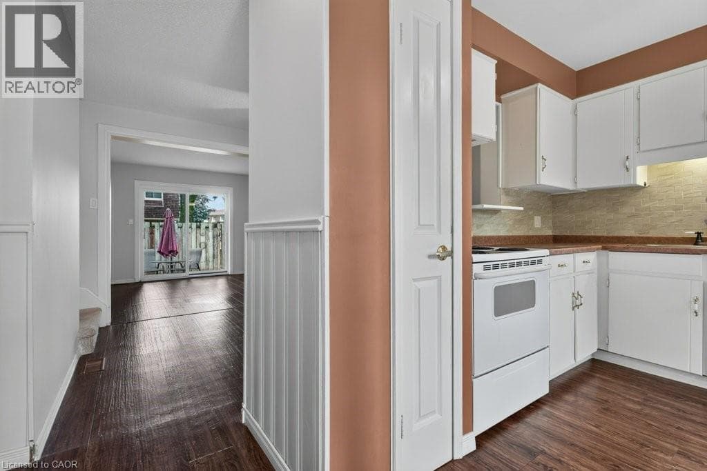 Single Family at 1- 75 VENTURA Drive, St. Catharines, Ontario - Photo 6 - RE/MAX Garden City Realty