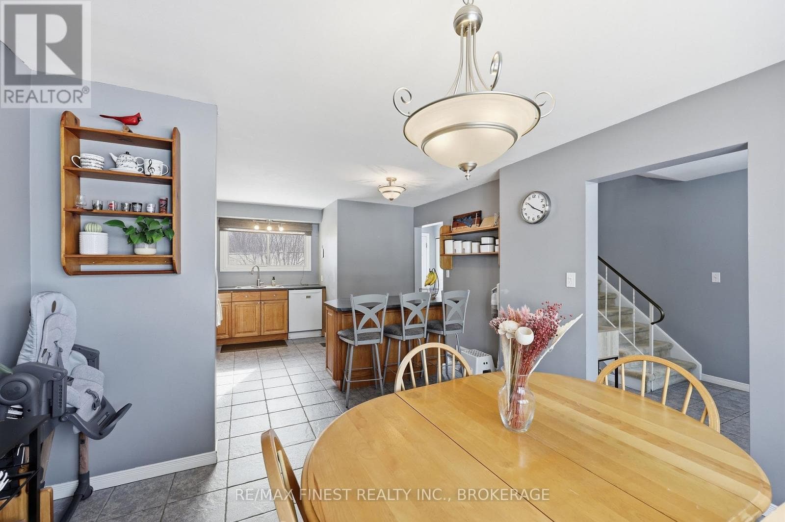 Single Family at 140 Falkirk Terrace, Kingston (City SouthWest), Ontario - Photo 4 - RE/MAX Garden City Realty