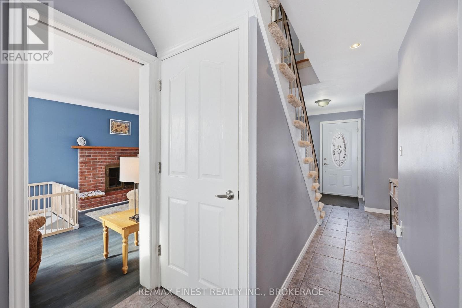 Single Family at 140 Falkirk Terrace, Kingston (City SouthWest), Ontario - Photo 8 - RE/MAX Garden City Realty