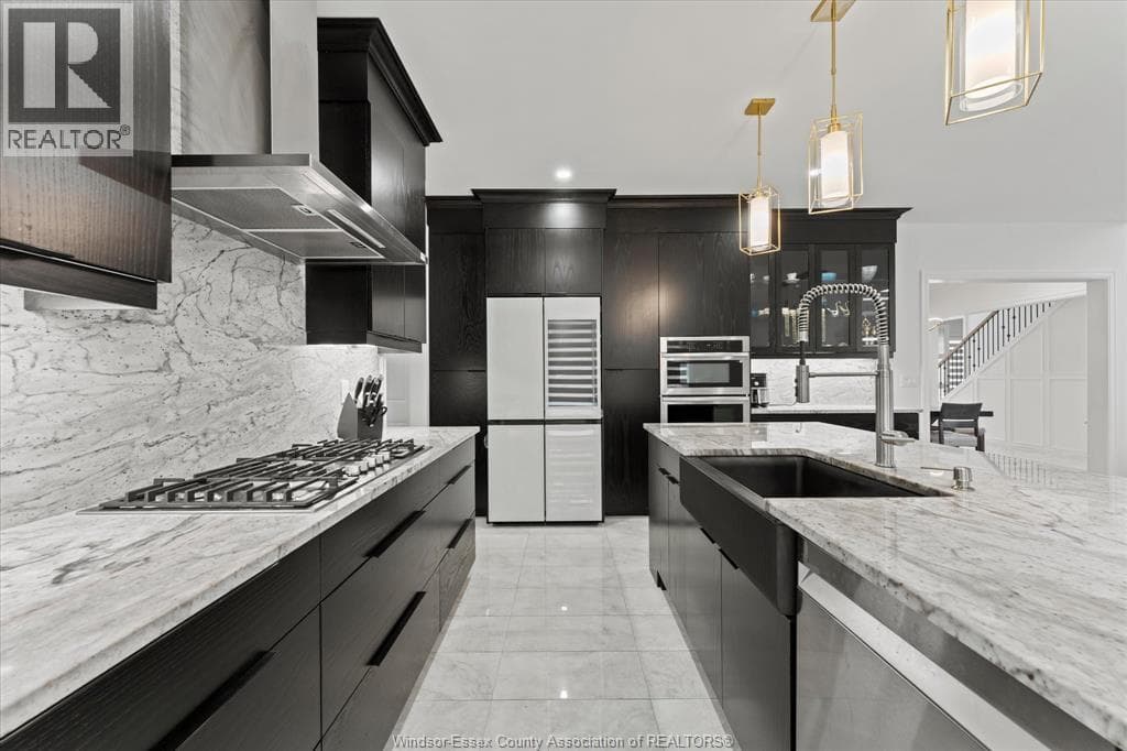 Single Family at 570 ORCHARD Crescent, Windsor, Ontario - Photo 9 - RE/MAX Garden City Realty