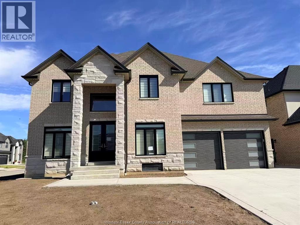570 ORCHARD Crescent
