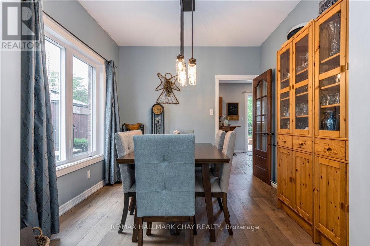 Single Family at 85 Miller Drive, Barrie (Edgehill Drive), Ontario - Photo 8 - RE/MAX Garden City Realty