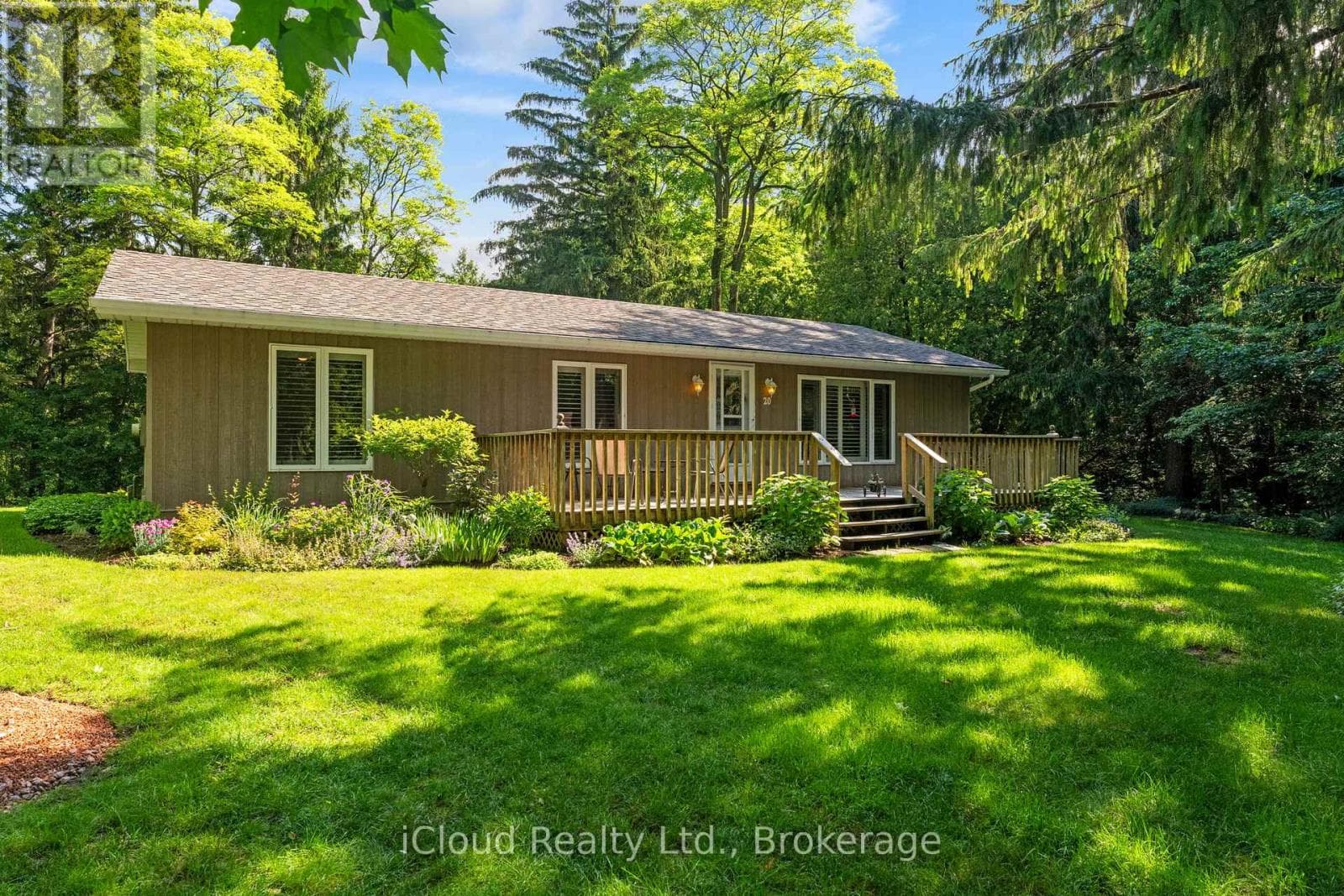 20 Mactavesh Crescent