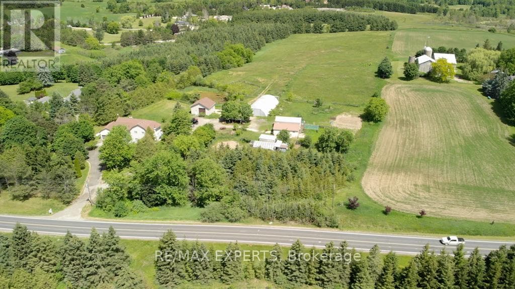 7440 17th Sideroad