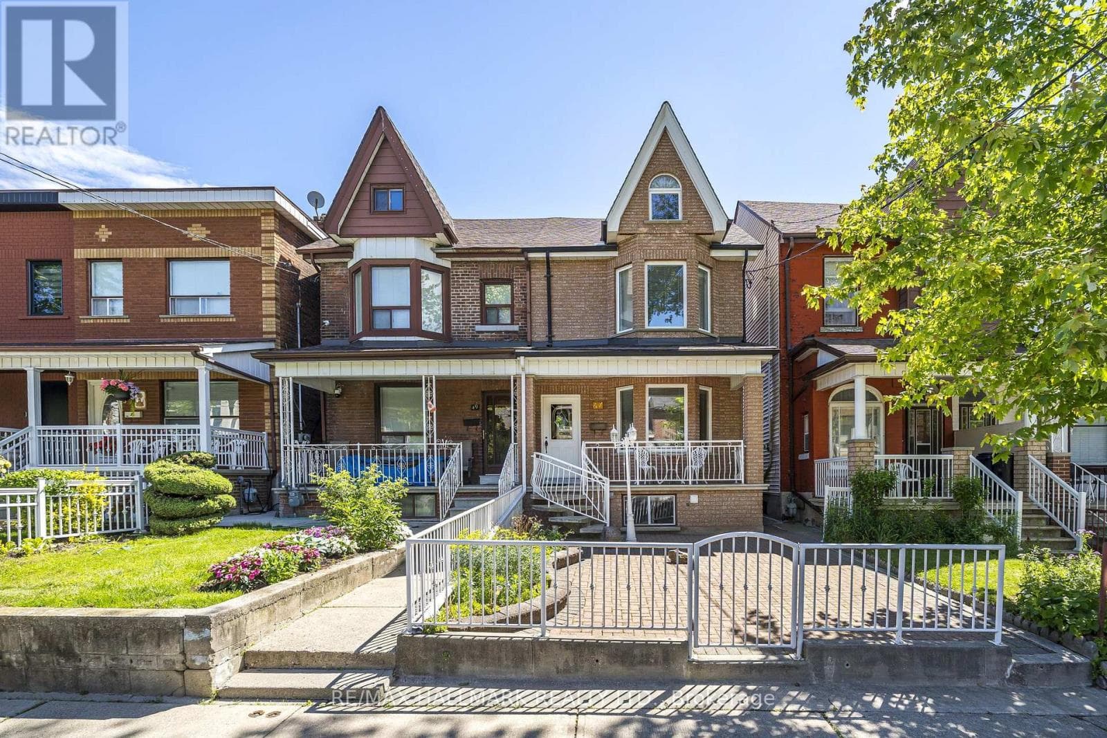 47 Montrose Avenue