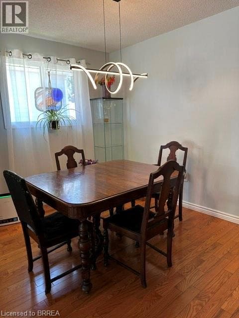 Single Family at 6442 TAYLOR Street, Niagara Falls, Ontario - Photo 10 - RE/MAX Garden City Realty
