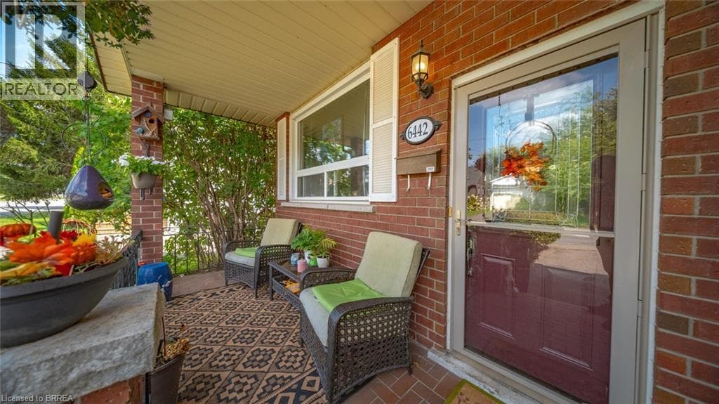 Single Family at 6442 TAYLOR Street, Niagara Falls, Ontario - Photo 3 - RE/MAX Garden City Realty
