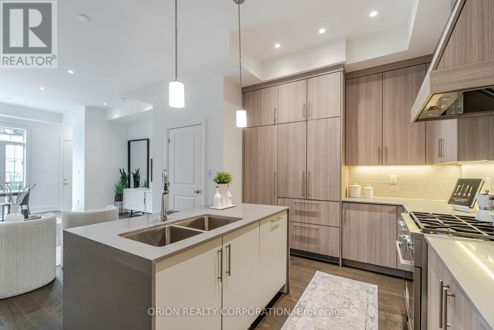 Single Family at 7- 95 Brookfield Road, Oakville (CO Central), Ontario - Photo 7 - RE/MAX Garden City Realty