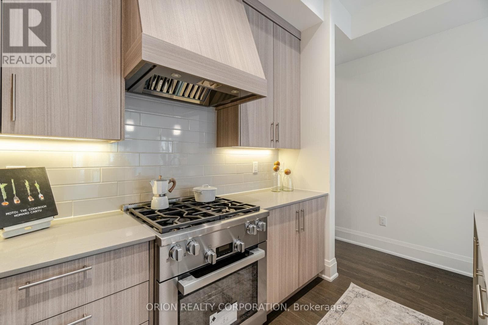Single Family at 7- 95 Brookfield Road, Oakville (CO Central), Ontario - Photo 8 - RE/MAX Garden City Realty