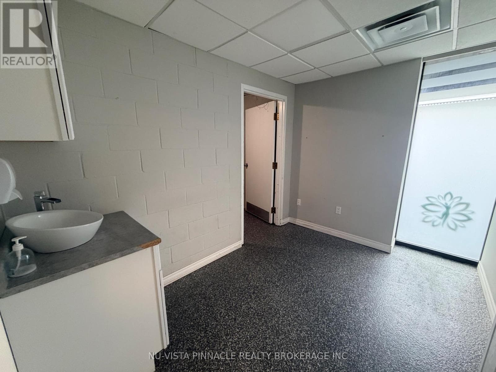 Retail at 389 LYLE Street, London East (East L), Ontario - Photo 10 - RE/MAX Garden City Realty