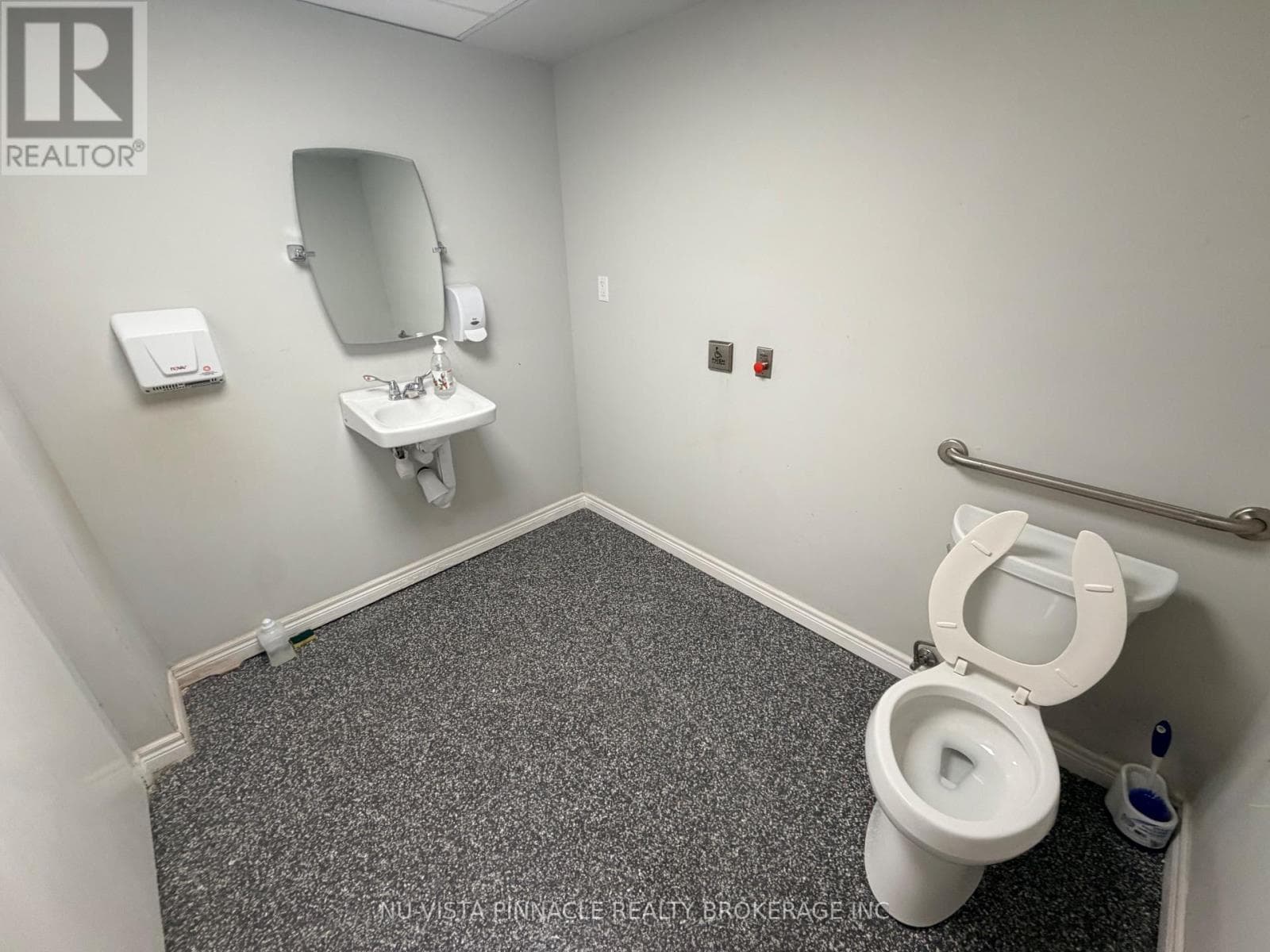 Retail at 389 LYLE Street, London East (East L), Ontario - Photo 6 - RE/MAX Garden City Realty