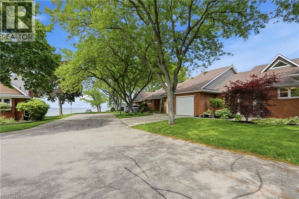 Single Family at 7- 375 BOOK Road, Grimsby, Ontario - Photo 3 - RE/MAX Garden City Realty