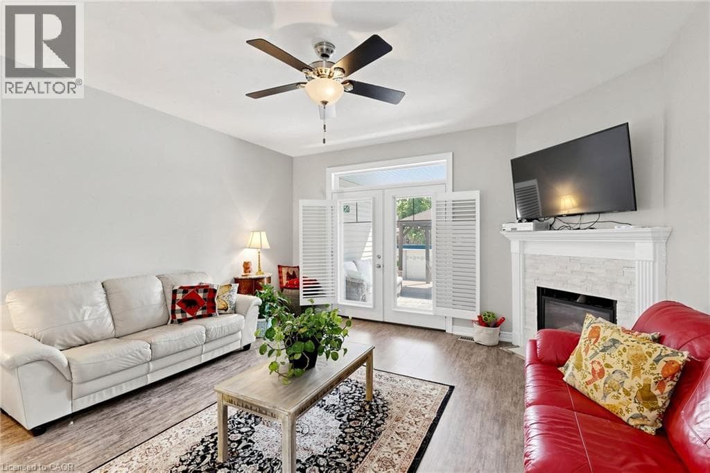 Single Family at 18 GATEWAY Avenue, West Lincoln, Ontario - Photo 5 - RE/MAX Garden City Realty