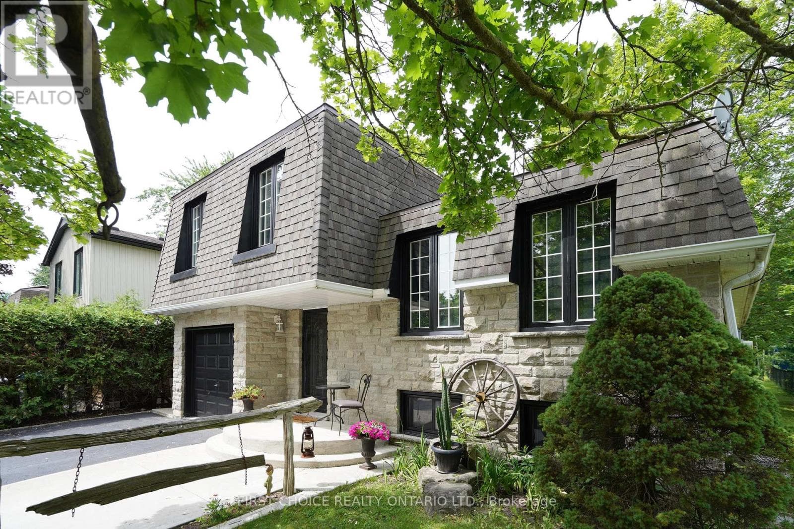 Single Family at 74 The Boulevard, New Tecumseth (Tottenham), Ontario - Photo 3 - RE/MAX Garden City Realty