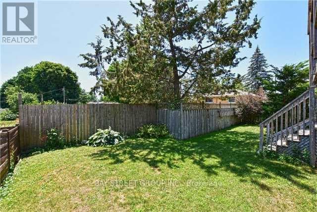 Single Family at 37 Caledon Court, Oshawa (Centennial), Ontario - Photo 3 - RE/MAX Garden City Realty
