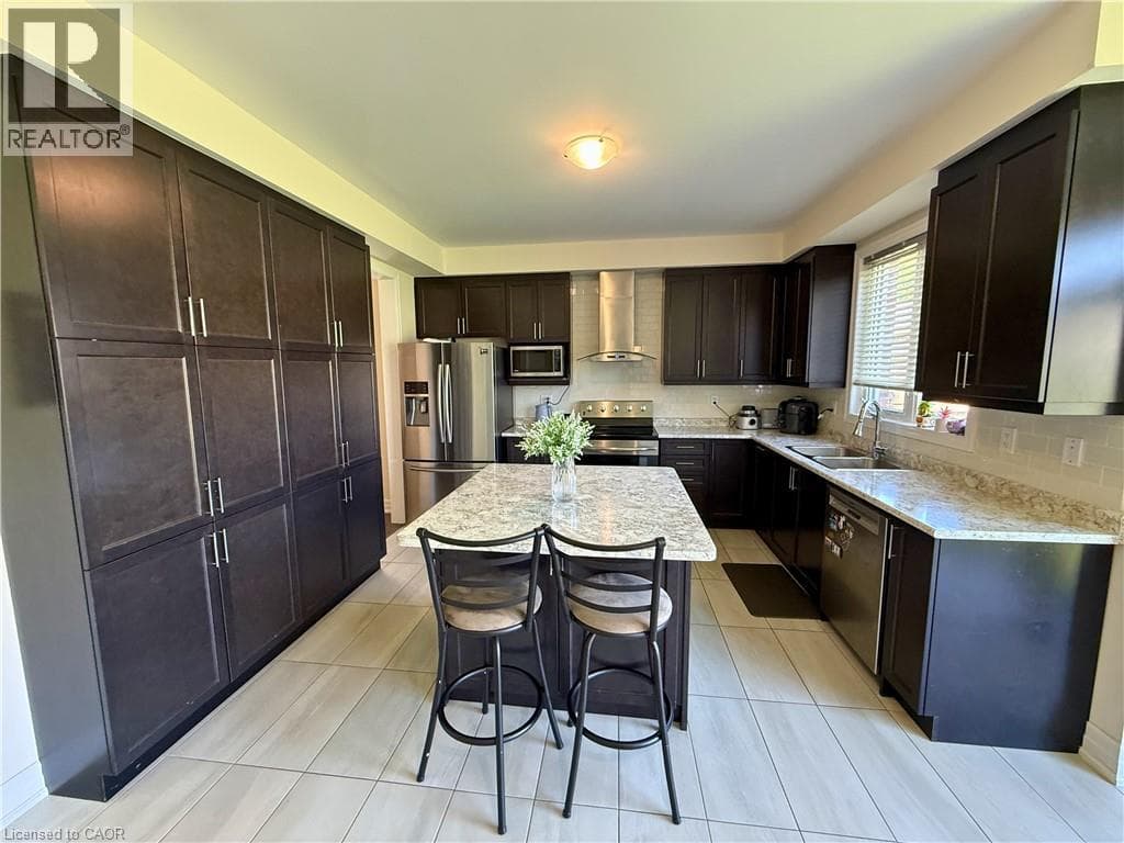 Single Family at 9462 TALLGRASS Avenue, Niagara Falls, Ontario - Photo 10 - RE/MAX Garden City Realty