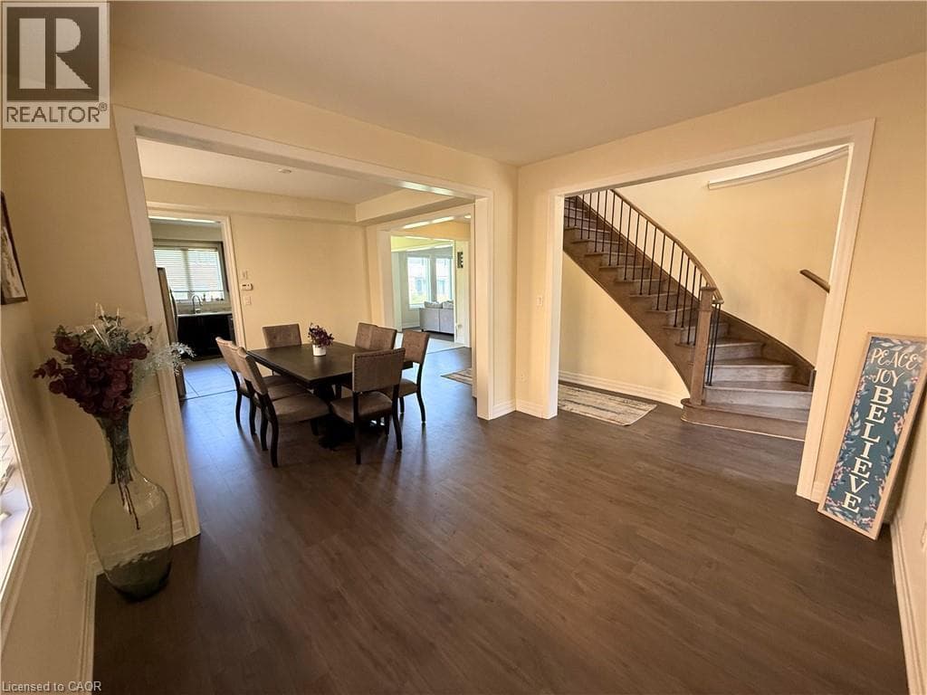 Single Family at 9462 TALLGRASS Avenue, Niagara Falls, Ontario - Photo 7 - RE/MAX Garden City Realty
