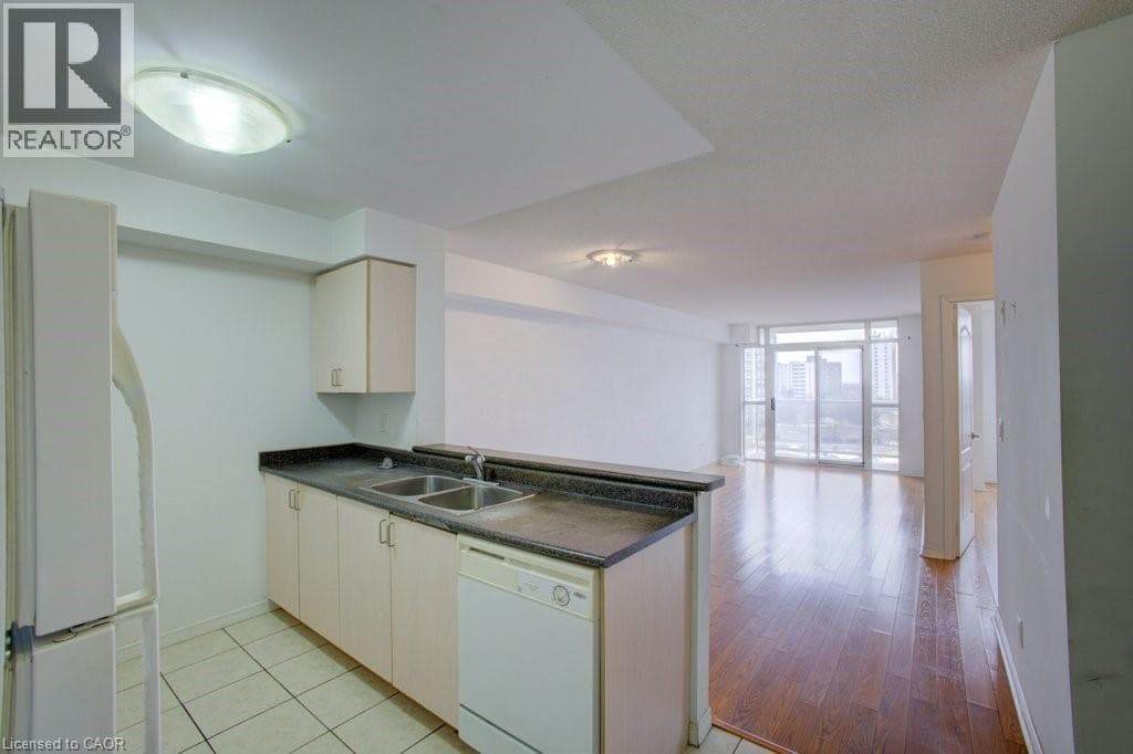 Single Family at 802- 3650 KINGSTON Road, Toronto, Ontario - Photo 6 - RE/MAX Garden City Realty