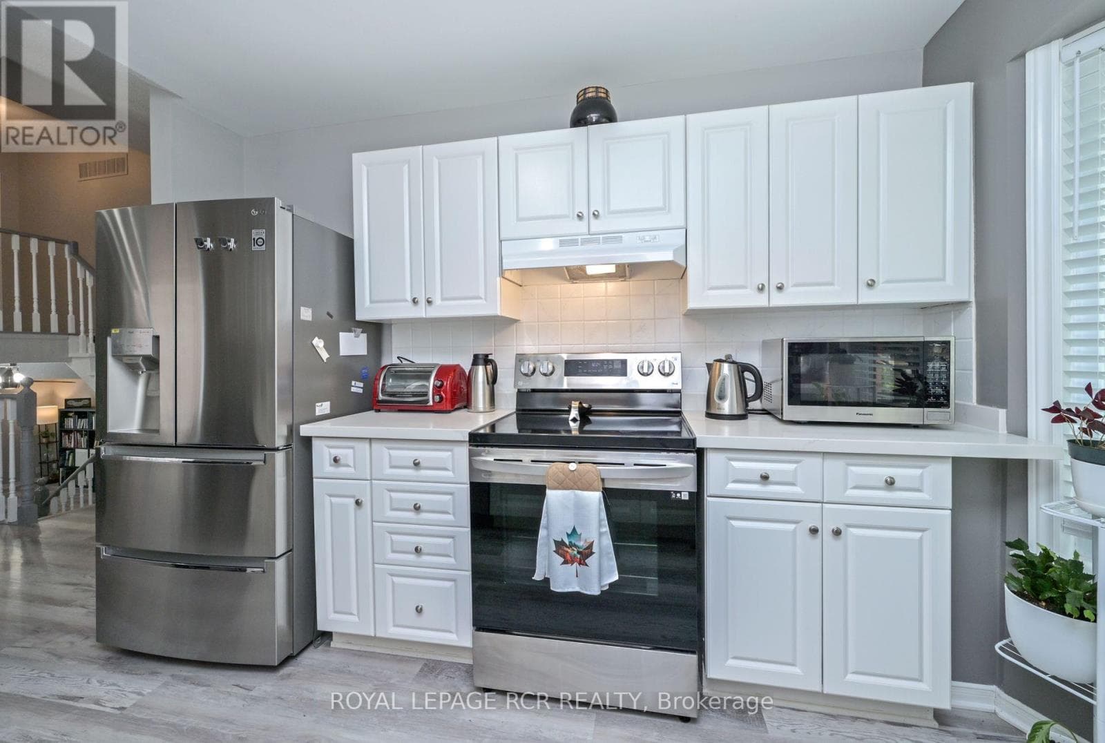 Single Family at 114 Green Briar Road, New Tecumseth (Alliston), Ontario - Photo 9 - RE/MAX Garden City Realty