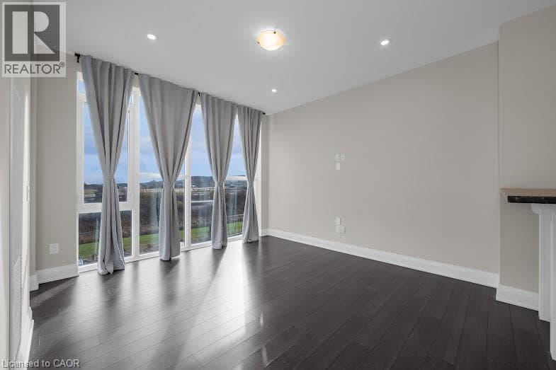 Single Family at 320- 16 CONCORD Place, Grimsby, Ontario - Photo 5 - RE/MAX Garden City Realty