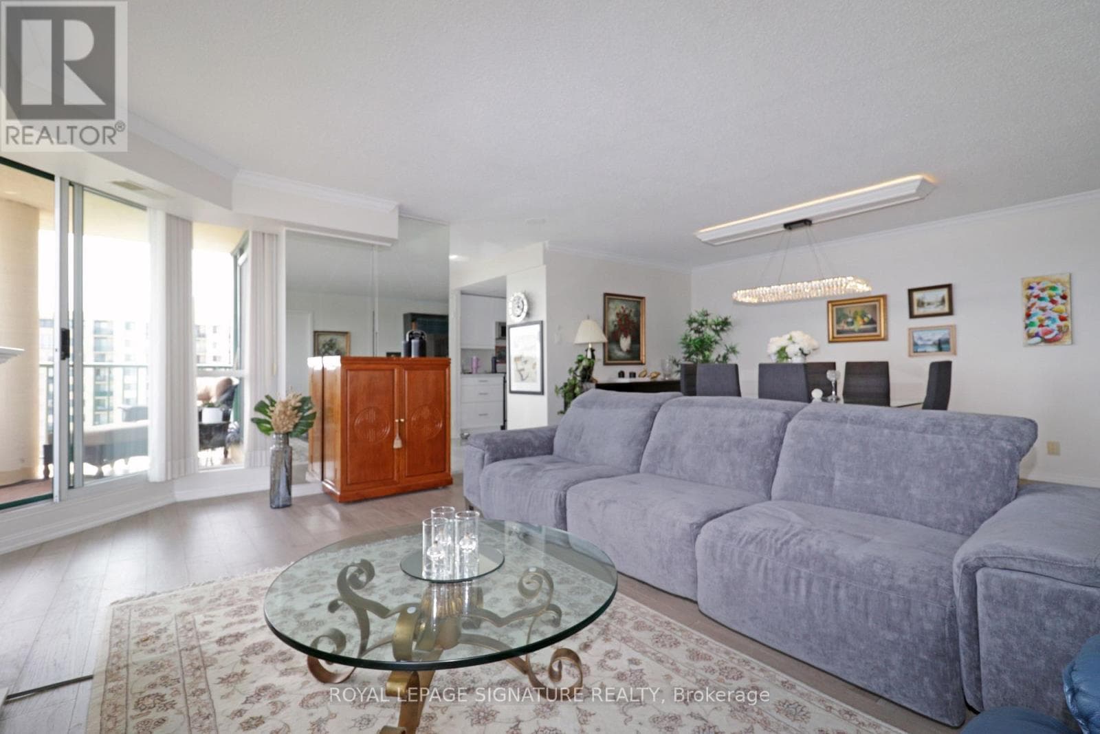 Single Family at 1004- 65 Ellen Street, Barrie (City Centre), Ontario - Photo 5 - RE/MAX Garden City Realty