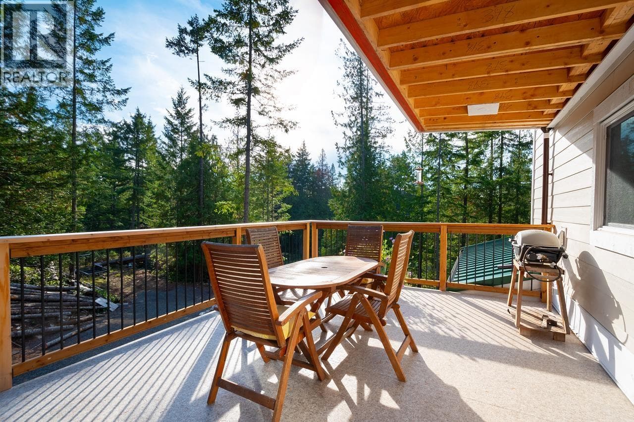 Single Family at 1580 EVERGREEN Lane, Bowen Island, British Columbia - Photo 8 - RE/MAX Garden City Realty
