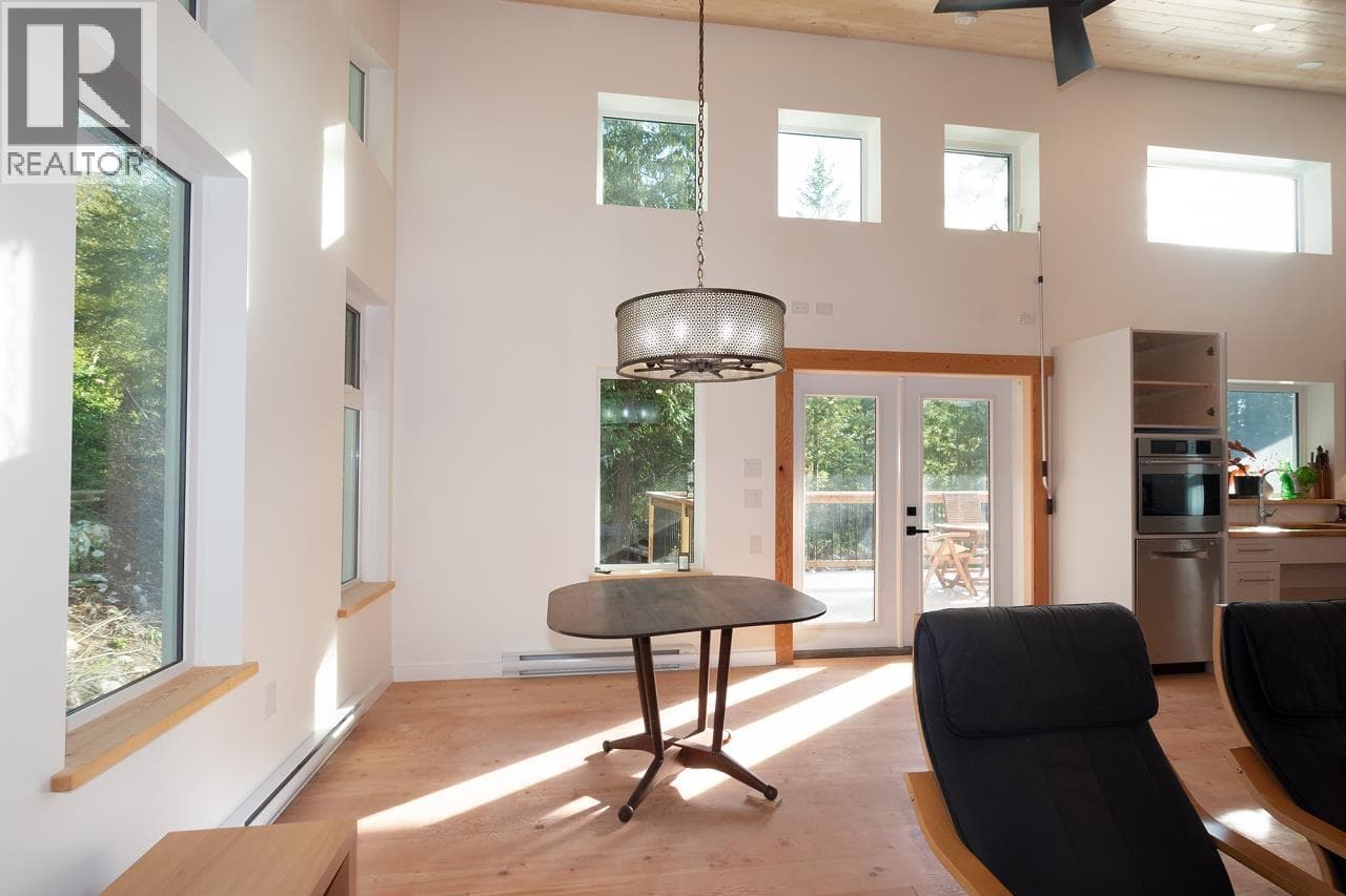 Single Family at 1580 EVERGREEN Lane, Bowen Island, British Columbia - Photo 5 - RE/MAX Garden City Realty