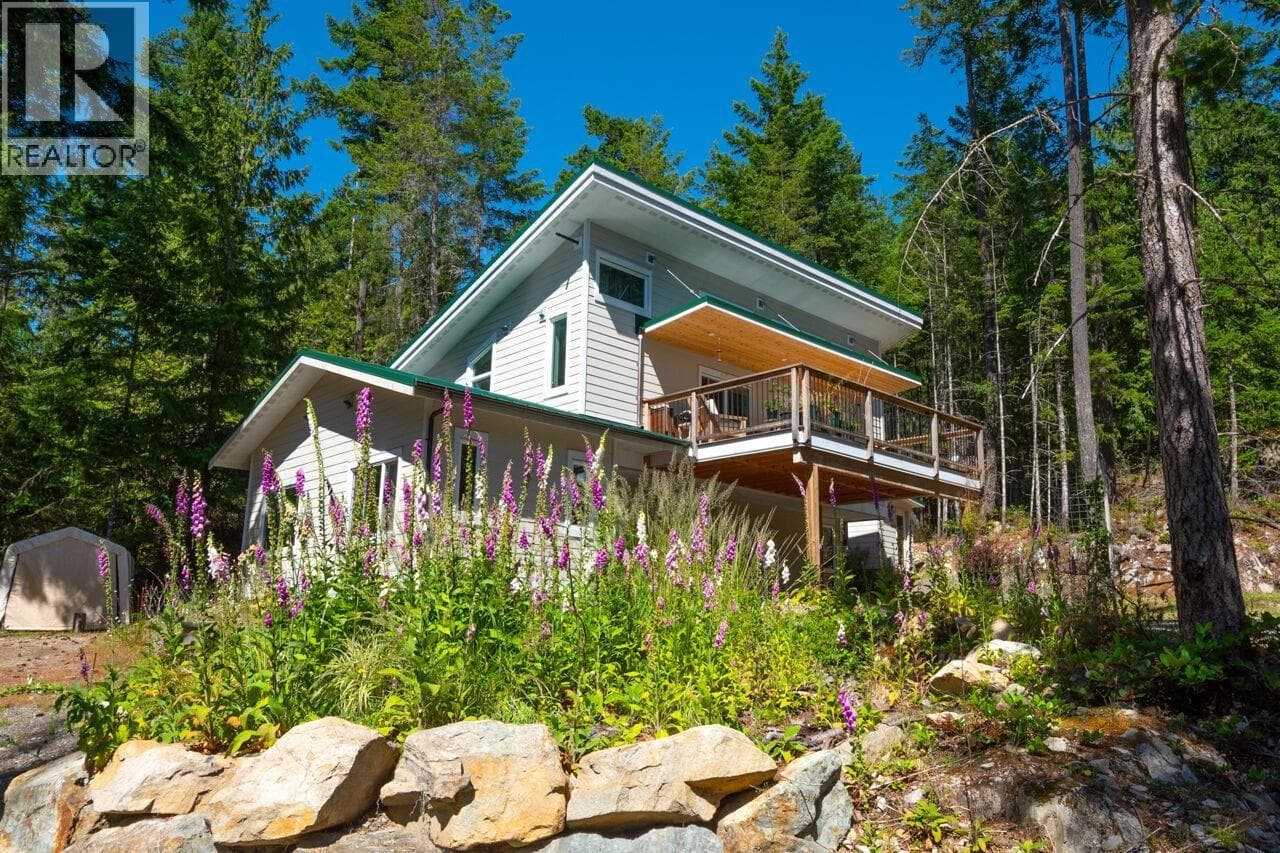 Single Family at 1580 EVERGREEN Lane, Bowen Island, British Columbia - Photo 2 - RE/MAX Garden City Realty