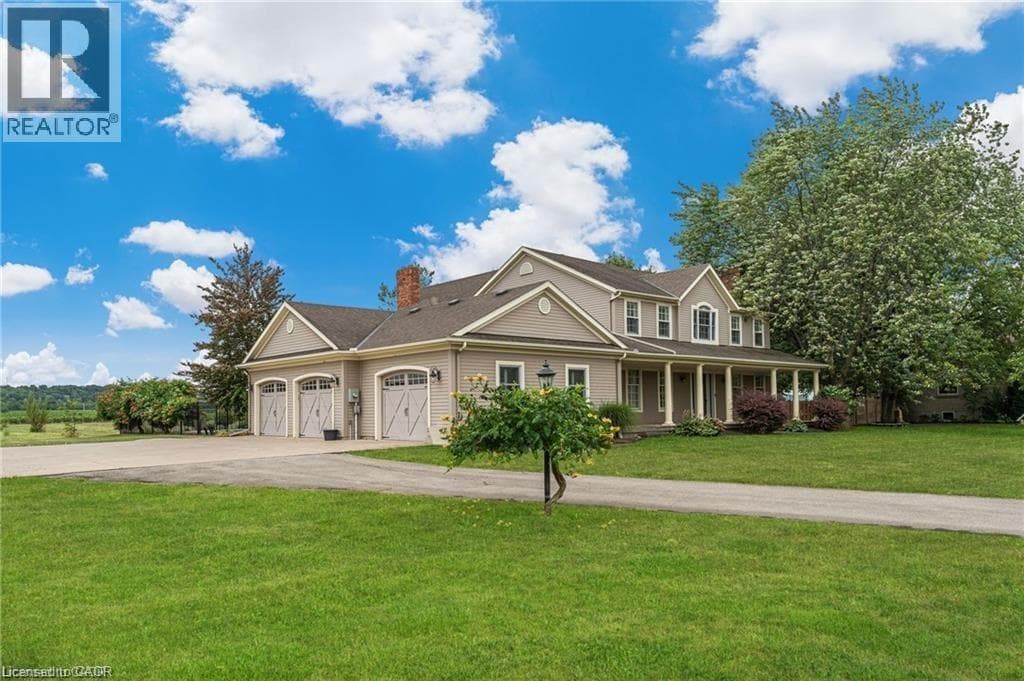 Single Family at 915 QUEENSTON Road, Niagara-on-the-Lake, Ontario - Photo 3 - RE/MAX Garden City Realty