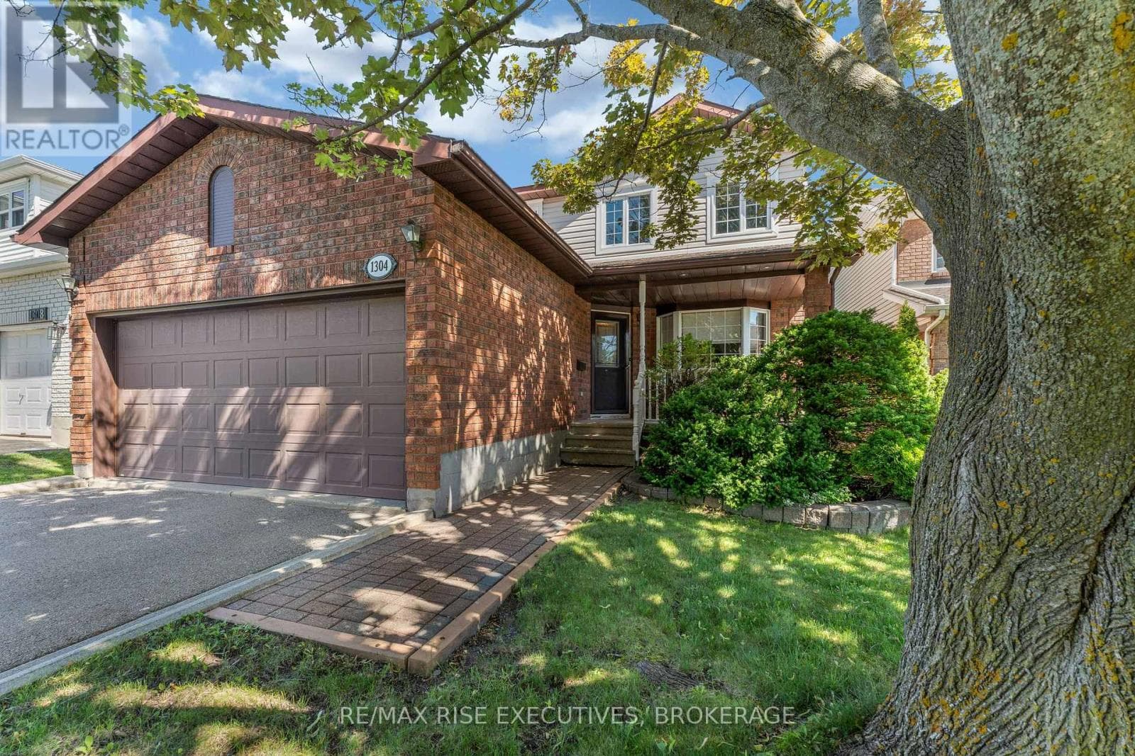 1304 Fisher Crescent