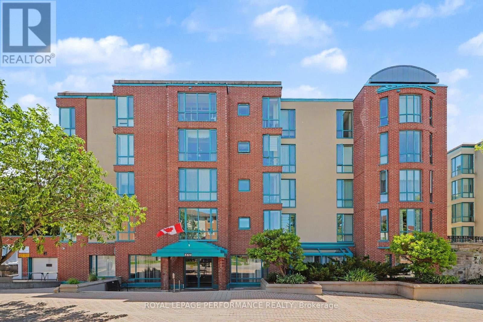 304- 340 Centrum Boulevard